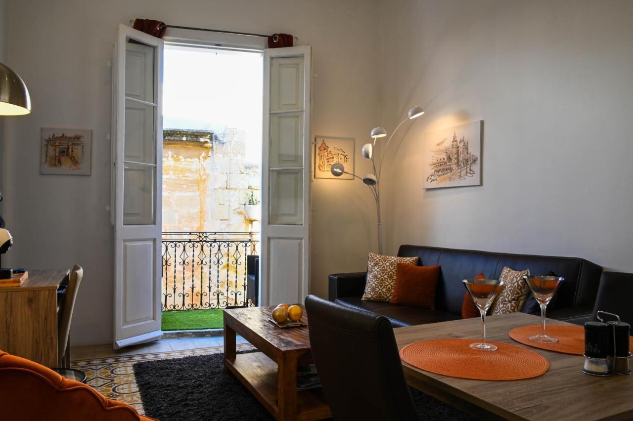 Bebirgu Palazzino Luxury 2 Jacuzzi To Share Apartment Екстериор снимка