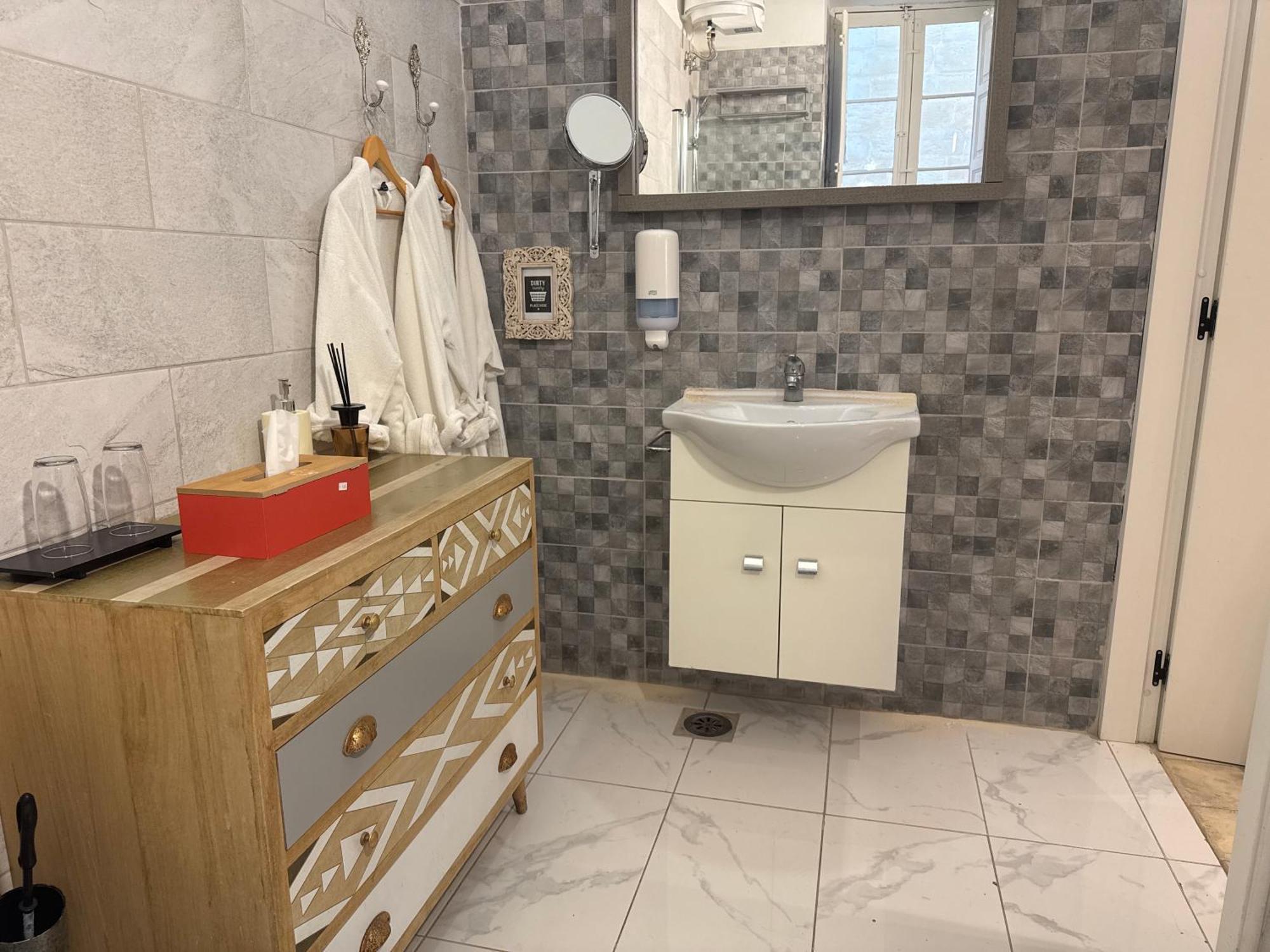 Bebirgu Palazzino Luxury 2 Jacuzzi To Share Apartment Екстериор снимка